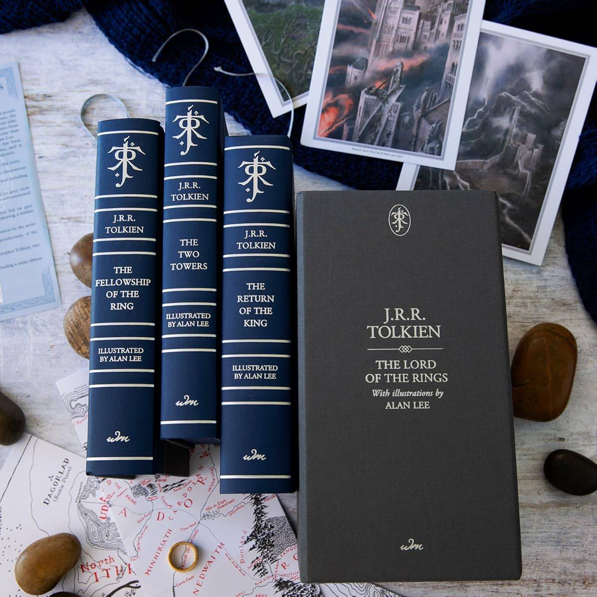 The Lord of the Rings Deluxe Illustrated Box Image 6