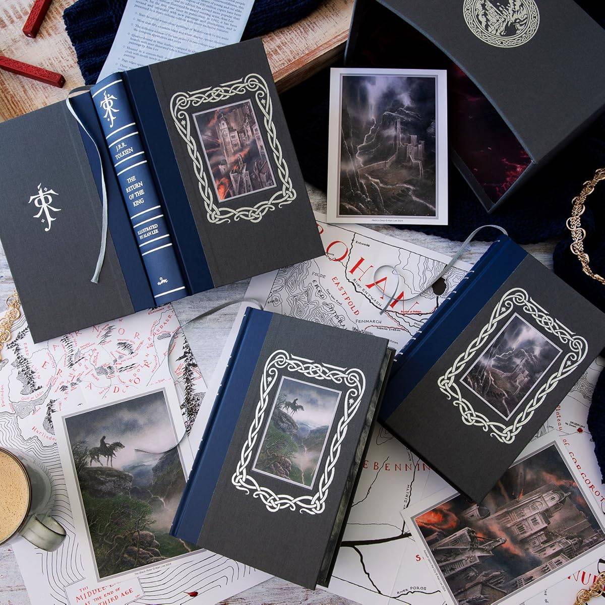 The Lord of the Rings Deluxe Illustrated Box Set Image 1